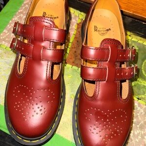 Dr. Martens Women’s Cherry Red Leather Size 10 Shoes